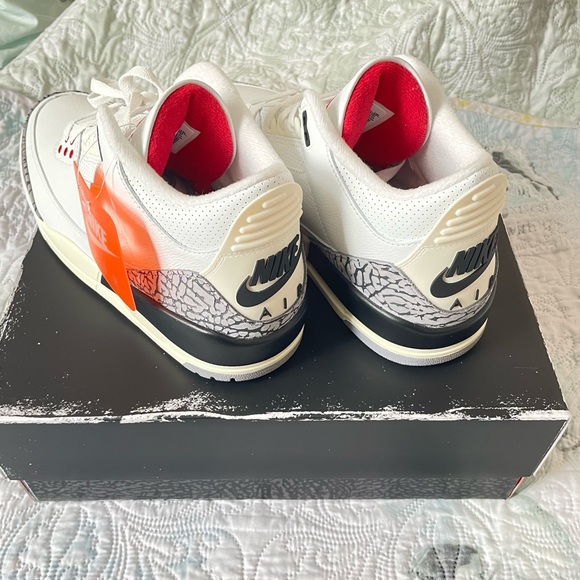 Air Jordan 3 Retro White Cement Reimagined Size 9.5 Men - Picture 4 of 10